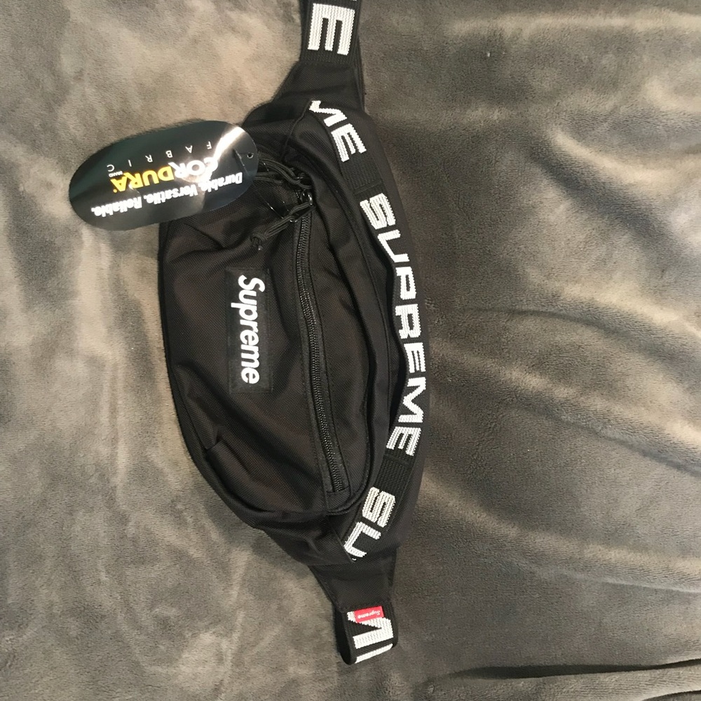 Supreme Fanny Pack Black